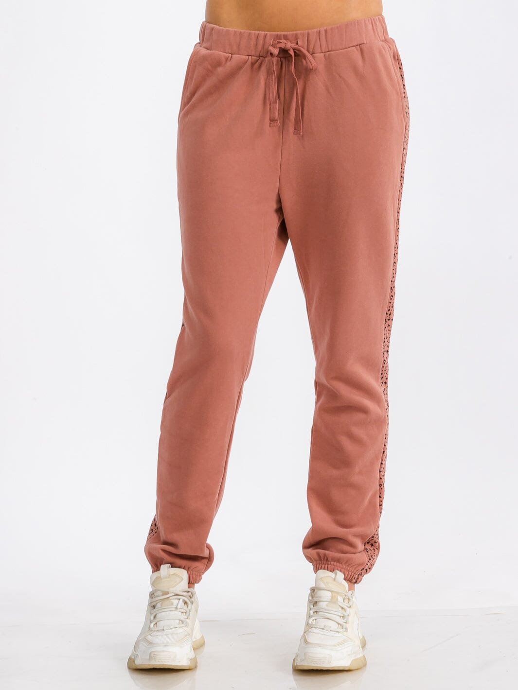 WOMEN'S ELASTIC WAIST FRONT POCKET ANIMAL PRINT DETAILED SWEATPANTS