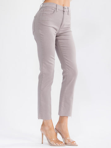 WOMEN'S BUTTON CLOSURE POCKETS RAW EDGE STRAIGHT LEG DENIM PANTS