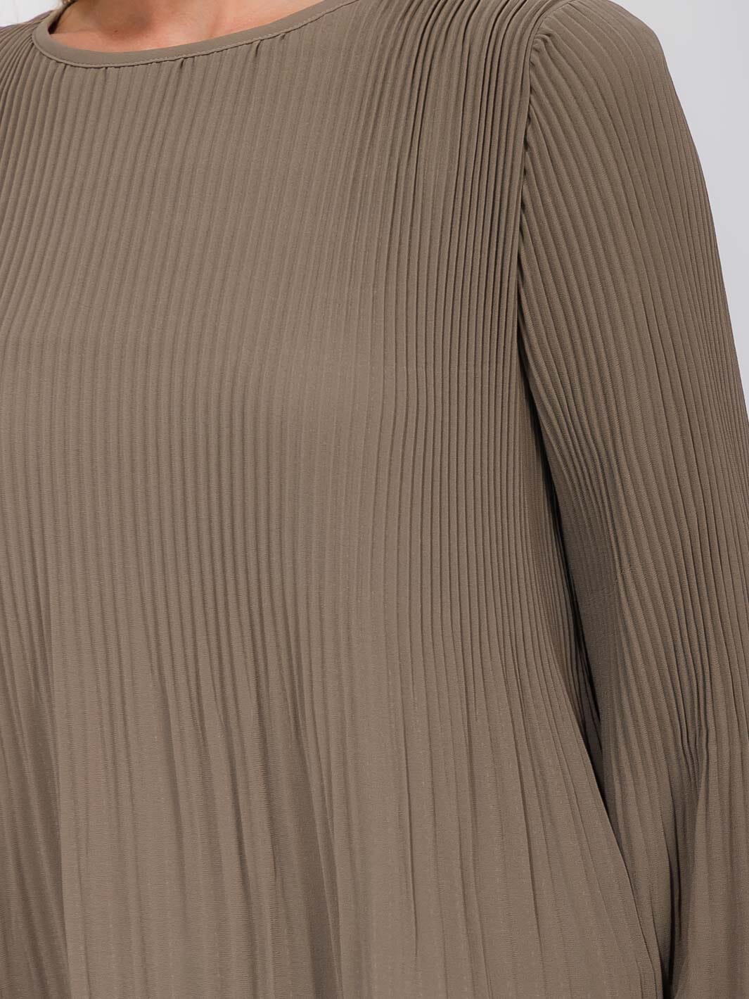 WOMEN'S LONG SLEEVE PLEATED BLOUSE