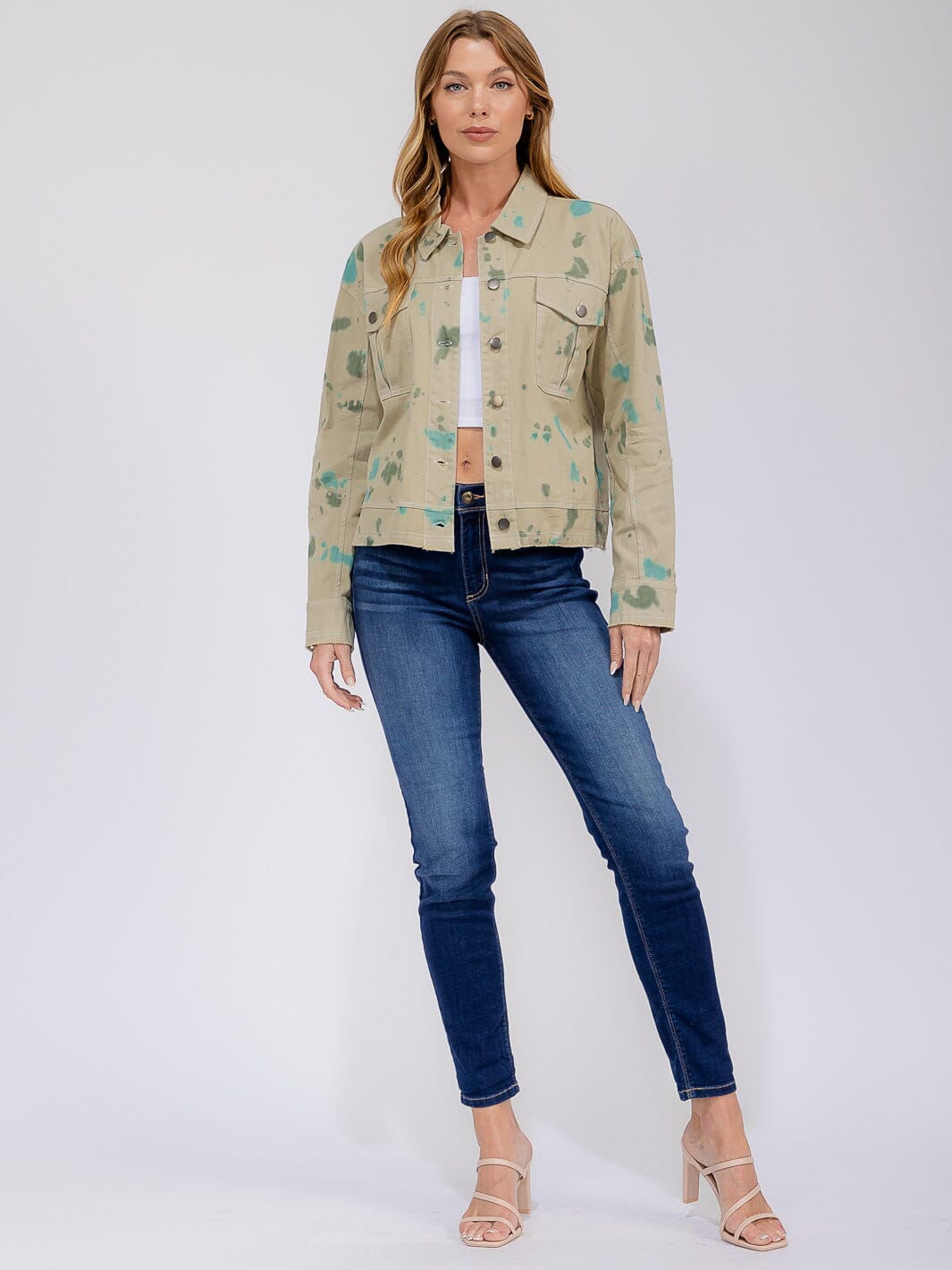 WOMEN'S LONG SLEEVE BUTTON CLOSURE FRONT POCKETS DENIM TIE DYE JACKET