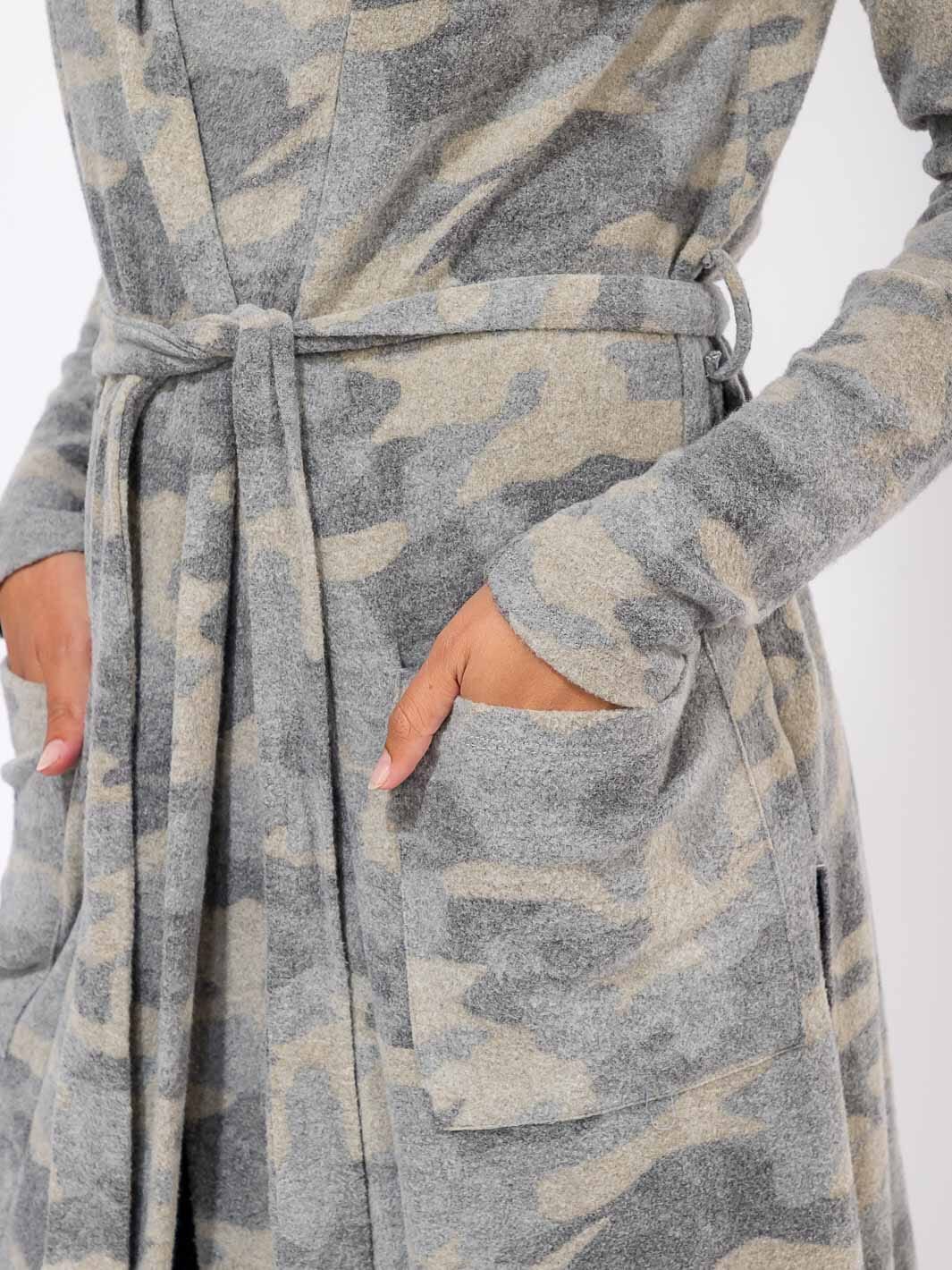 WOMEN'S LONG SLEEVE SELF TIE FRONT POCKETS CAMO PRINT COAT